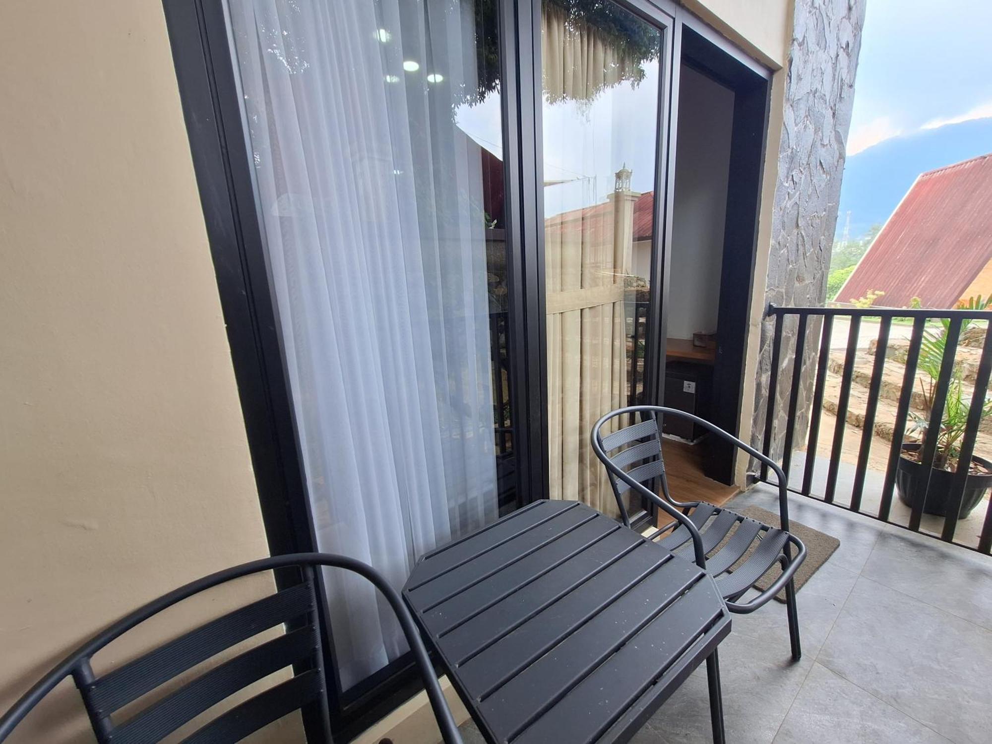Urbanview Hotel Inkoppabri Cisarua Puncak Exterior photo